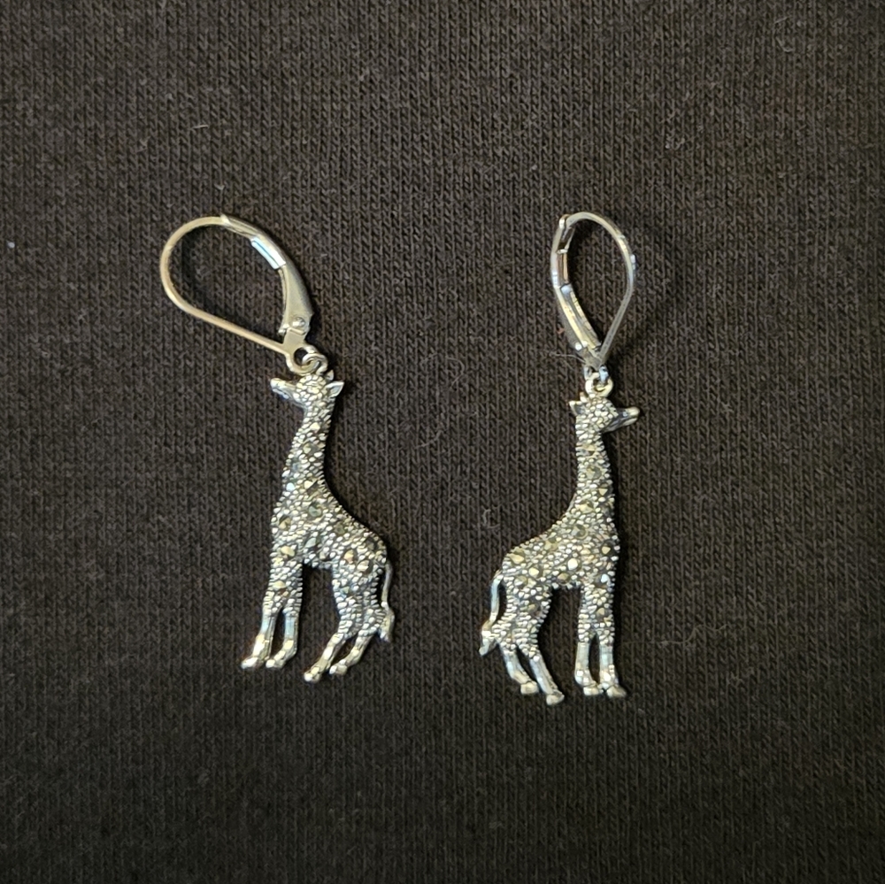 JTV NWT Silver Giraffe Dangle Earrings - Picture 3 of 6